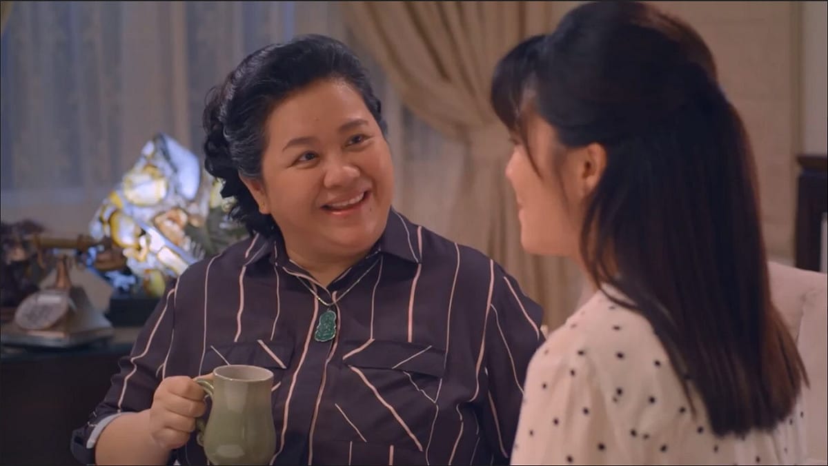 鍾欣凌(左)與飾演她二兒子媳婦楊小黎。 圖：公視/提供