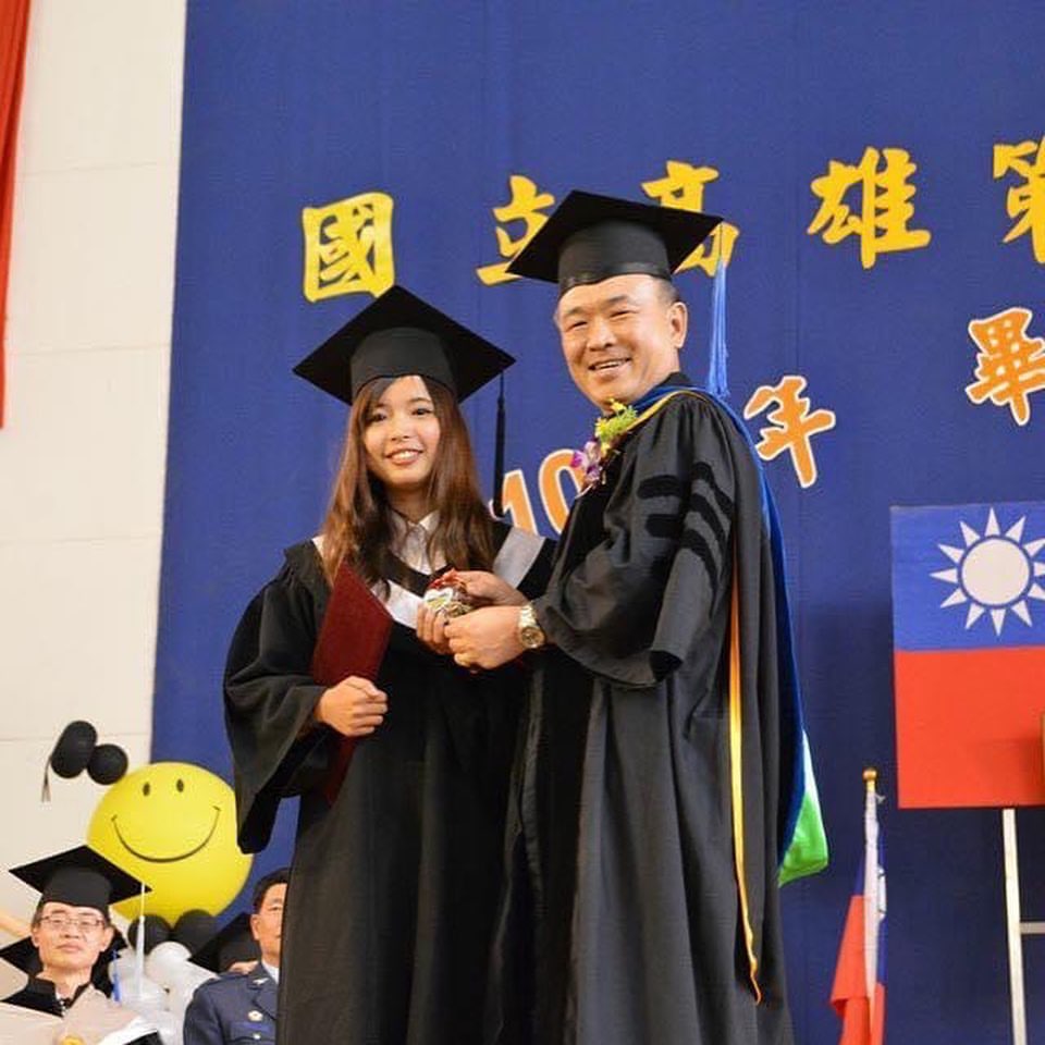 青澀模樣讓網友們紛紛直呼好可愛。 圖 : 翻攝自一隻阿圓 IG