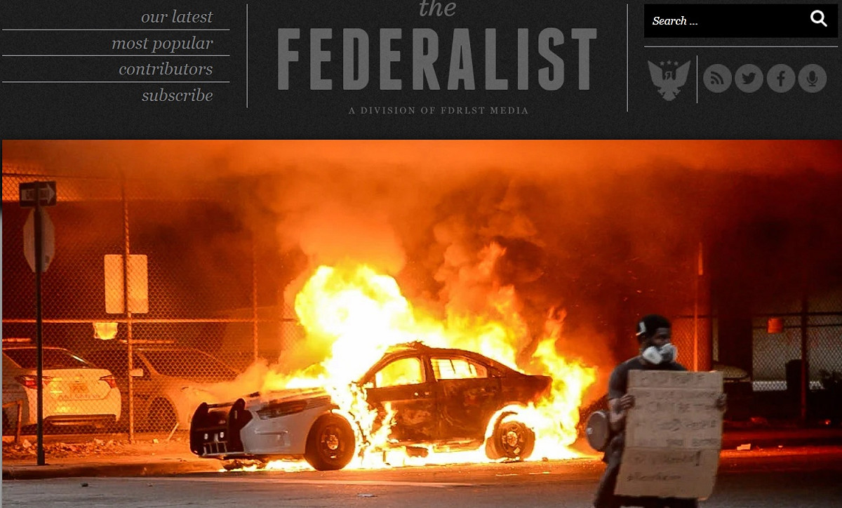 保守派新聞網站「聯邦黨人」（The Federalist）遭Google警告，應依規定刪除留言區內的仇恨及偏見留言。 圖：截取自官網
