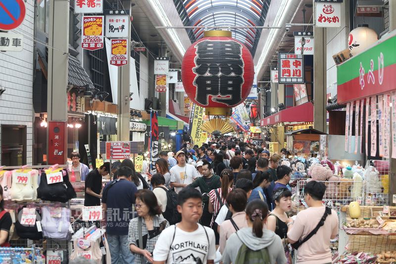 日本今天解除全國移動限制（觀光解禁），日本最大型招攬外籍觀光客的新聞網站「訪日Lab」公布一項民調顯示，最想招攬的外籍觀光是台灣客，其次是香港客。 圖 : 中央社