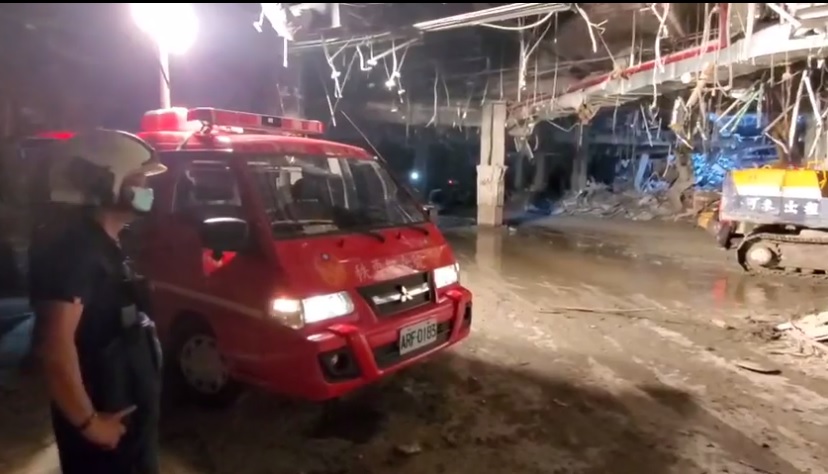 搜救近8小時！京華城遭活埋工人尋獲死亡 北市府勒令停工