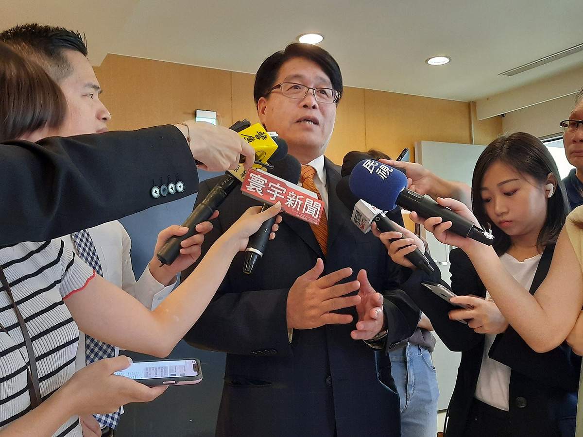 立院三讀通過「國民法官法」，台灣民意基金會董事長游盈隆，怒斥開了一個很壞的反民主的惡例。 圖：陳佩君／攝（資料照）