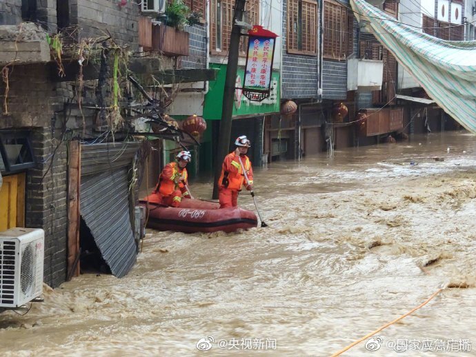 中國各地受到強降雨影響，淹水災情頻傳 圖:翻攝自微博