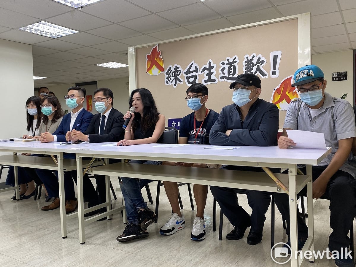 錢櫃大火受害者向錢櫃提團體訴訟、向北市府啟動國家賠償程序。 圖：周煊惠／攝