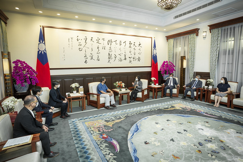 蔡英文總統今（29）日接見「第16屆中華民國傑出建築師獎得獎人」。 圖：總統府提供