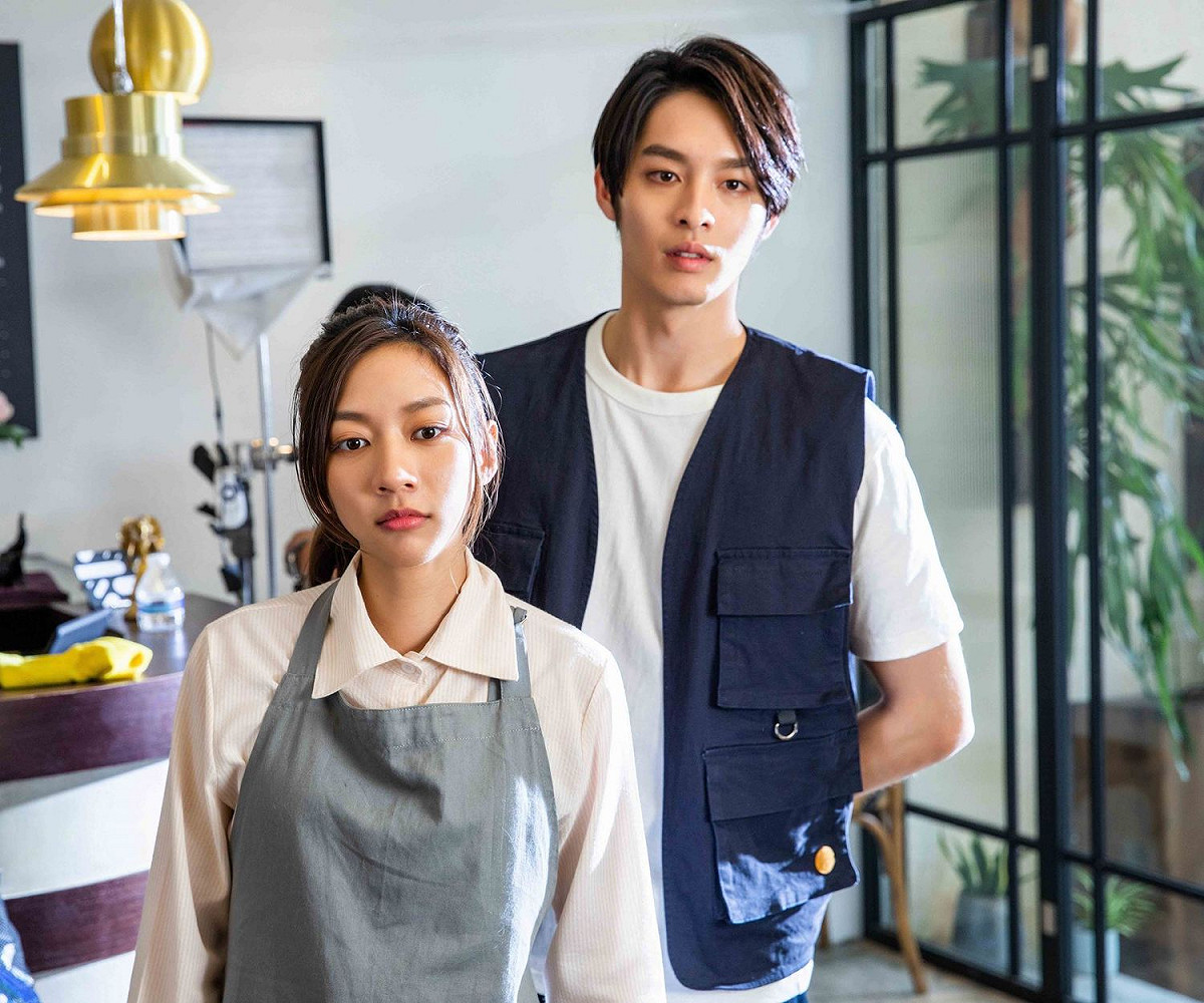 《我們與惡的距離》陳妤(左)與曹佑寧主演國片《可不可以，你也剛好喜歡我》。 圖：華映娛樂/提供