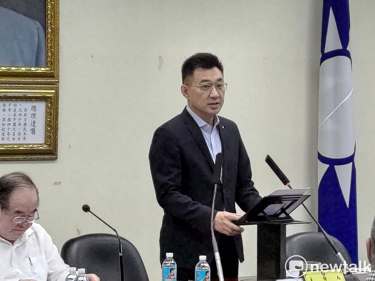 國民黨主席江啟臣於國民黨中常會喊話，呼籲中共將立法院還給香港。 圖：黃建豪/攝
