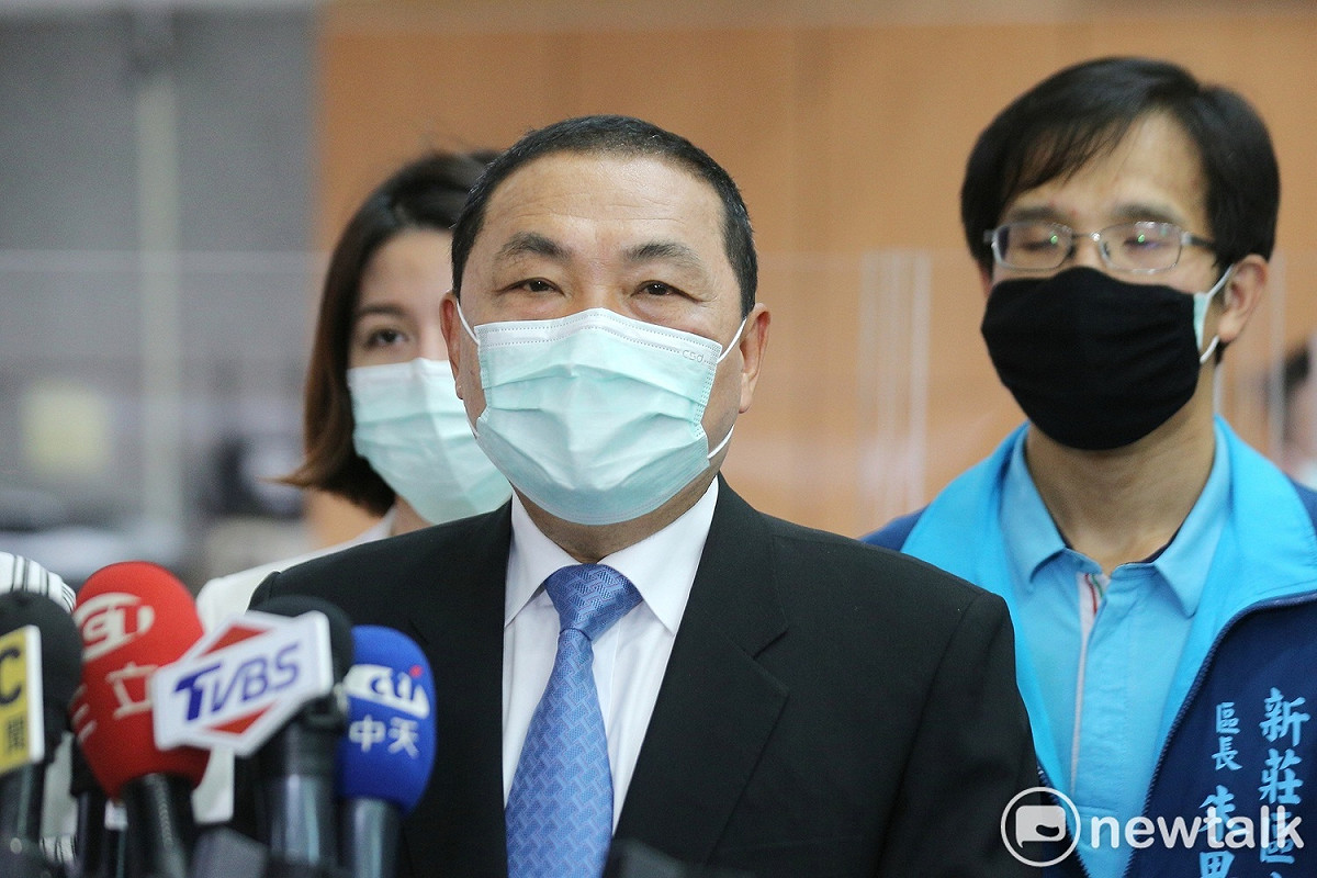 侯友宜指出，新北市擴大紓困發放金額超過11億，核定率99%。 圖：林昀真／攝