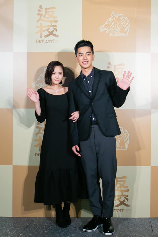 在電影《返校》中，王淨(左)飾演女主角方芮欣；曾敬驊(右)飾演學弟魏仲廷。 圖：翻攝王淨臉書粉絲專頁