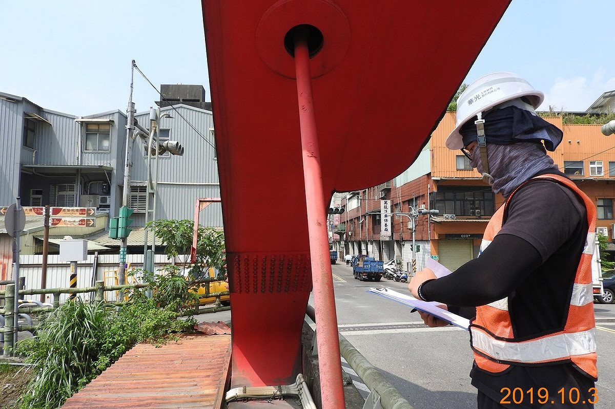 新北市府的橋梁檢測遭黃國昌質疑，養工處澄清喊冤。 圖：新北市工務局提供