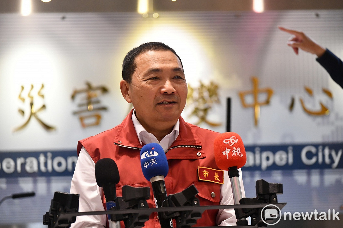 侯友宜說，今天總統蔡英文探訪深坑老街有事前通知他，不過他因同時間在議會總質詢，因此無法陪同。 圖：林昀真／攝