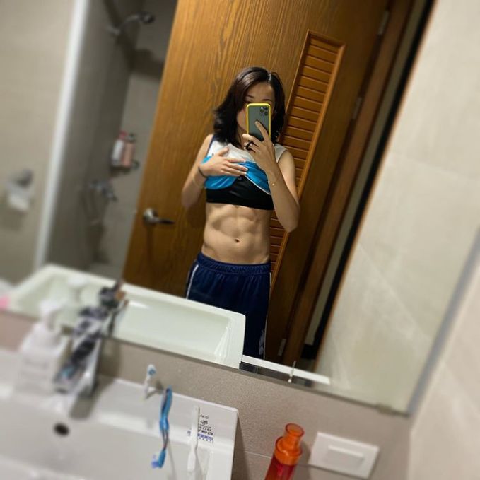 戴資穎PO「炫腹」照。 圖／取自戴資穎Instagram