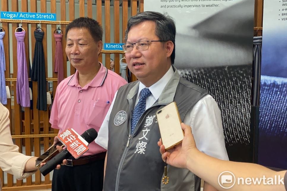 鄭文燦認為防止中暑是學校跟部隊都很重要的事情。 圖：林昀真/攝