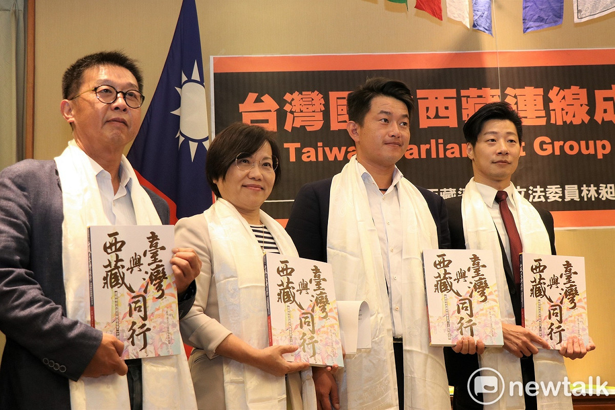 「台灣國會西藏連線」今舉行成立大會，立委林昶佐、陳柏惟、劉世芳和許智傑均出席。 圖：謝孟華/攝