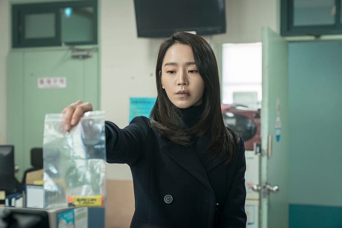曾與李敏鎬和全智賢演出《藍色海洋的傳說》的申惠善，這次在《翻供》中有驚人表現。 圖：索尼影業/提供