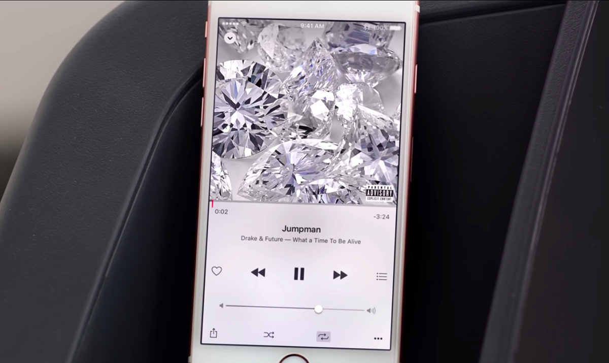 蘋果遭用戶檢舉旗下音樂串流媒體Apple Music使得iPhone不正常耗電。 圖：擷取自Apple Youtube