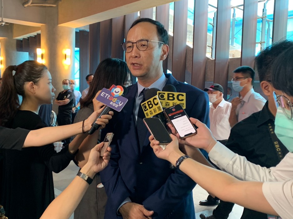朱立倫認為三倍券對刺激經濟效果有限，政府應重視接下來可能面臨的失業問題。 圖：朱立倫辦公室/提供（資料照）