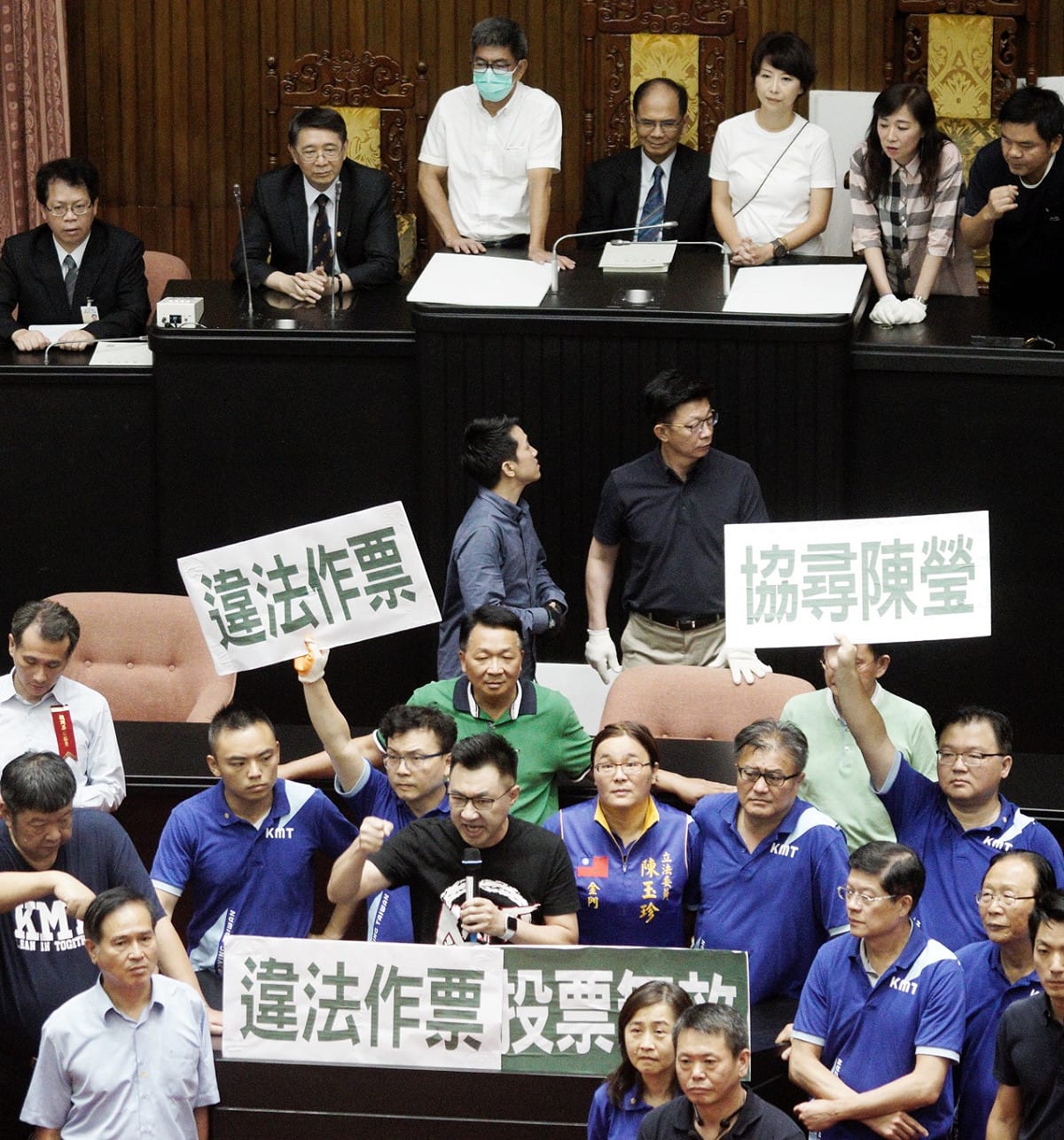 國民黨立委江啟臣痛批立法院長游錫堃在監察院人事案行使同意權投票時不中立。 圖：張良一／攝