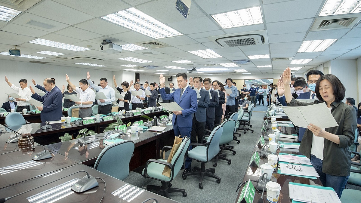 民進黨22日舉行新任中執委、中常委、中評委宣誓典禮 圖：民進黨提供