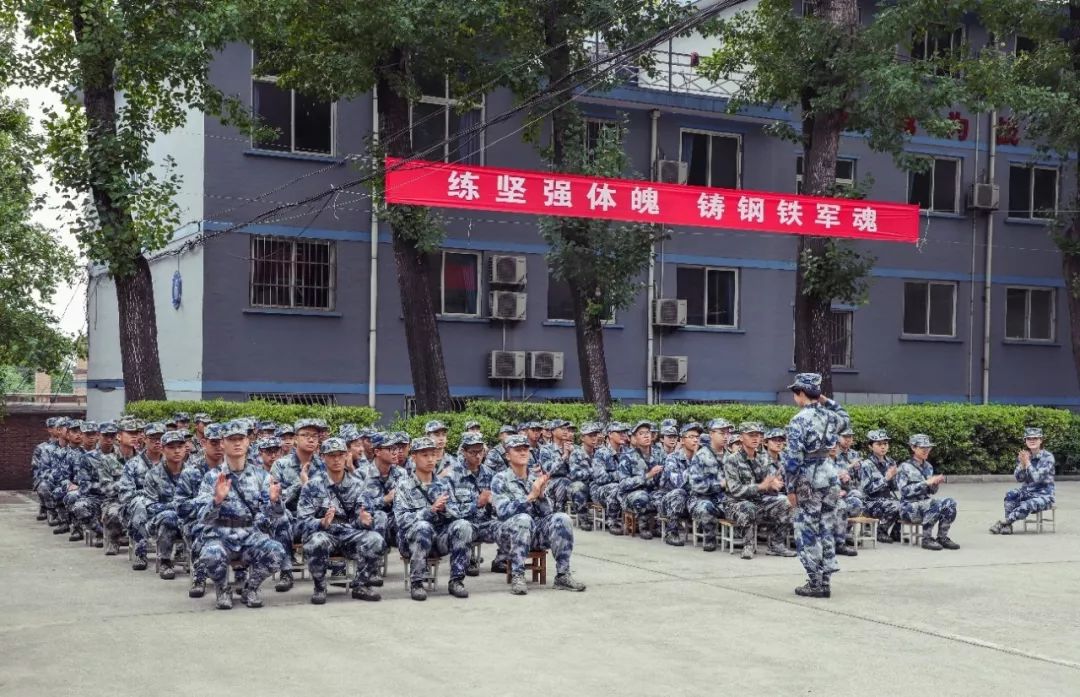 中國第四軍醫大學位於西安，在2017年更名為空軍軍醫大學，在校待遇豐厚，畢業還包分配職位，被稱為中國最牛逼的軍醫大學。 圖：翻攝自中國空軍軍醫大學微信