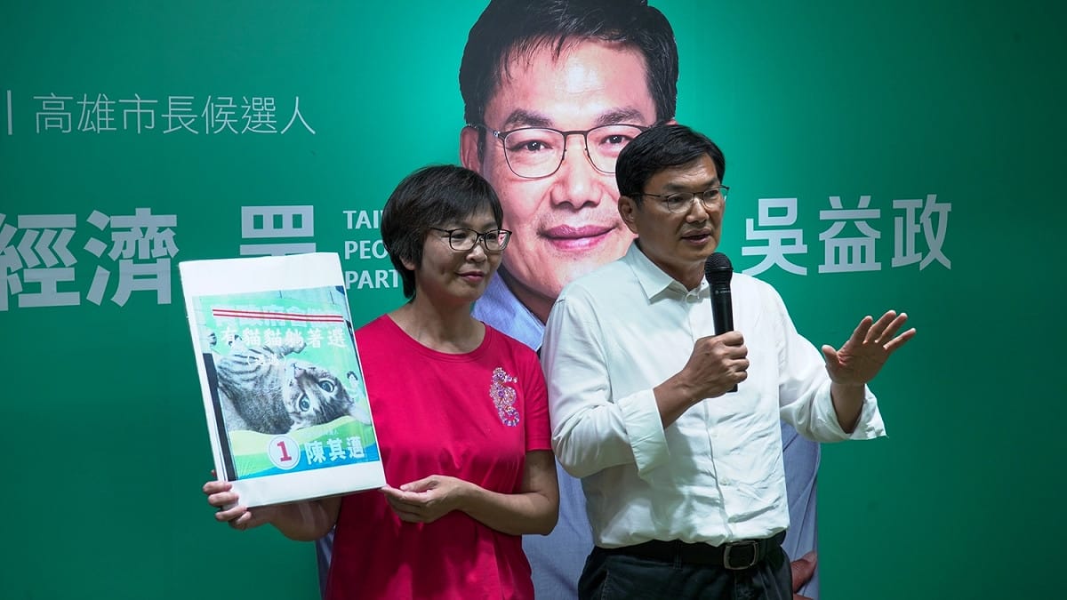民眾黨高雄市長參選人吳益政（右）、吳益政競選總幹事蔡壁如（左）。 圖：吳益政競選團隊 / 提供