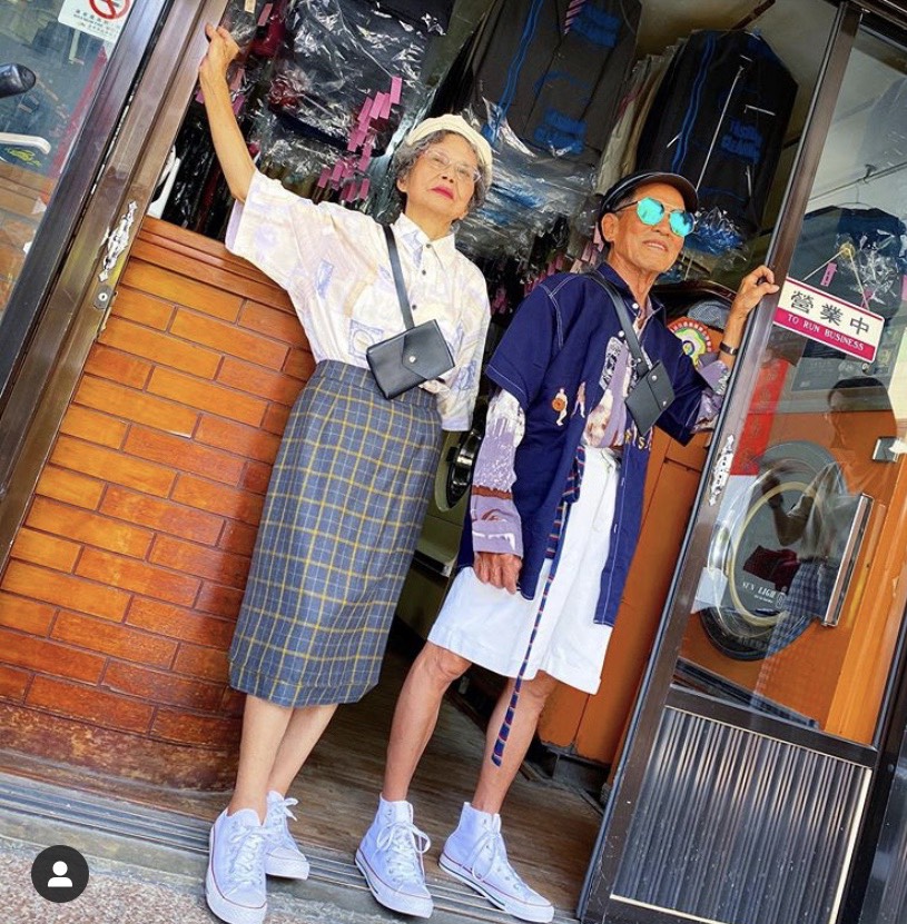 「萬秀洗衣店」兩老。 圖取自「萬秀洗衣店」IG。