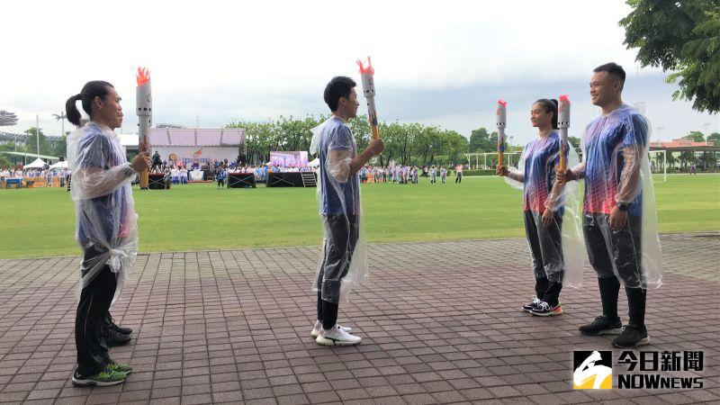 選手模擬東奧聖火傳遞 圖:NOWNEWS提供
