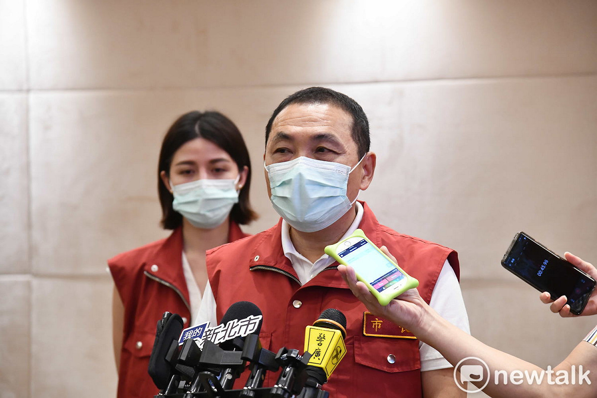 侯友宜表示，即日起針對公告的5大場所要求實名制管理，未落實者就會開罰。 圖：林昀真／攝