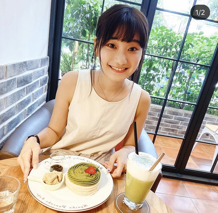 Youtuber愛莉莎莎有著清純臉蛋和清新自然的個性，鄰家女孩風格深受粉絲歡迎。 圖：翻攝自愛莉莎莎IG