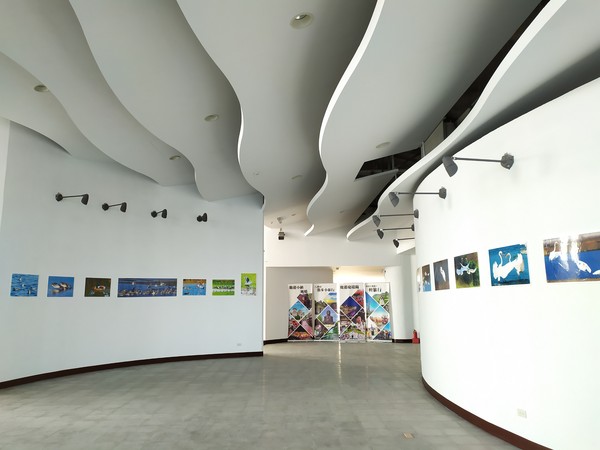館內1樓規劃為環境教育及生態展示中心，2樓是商業區。 圖：彰化縣政府／提供