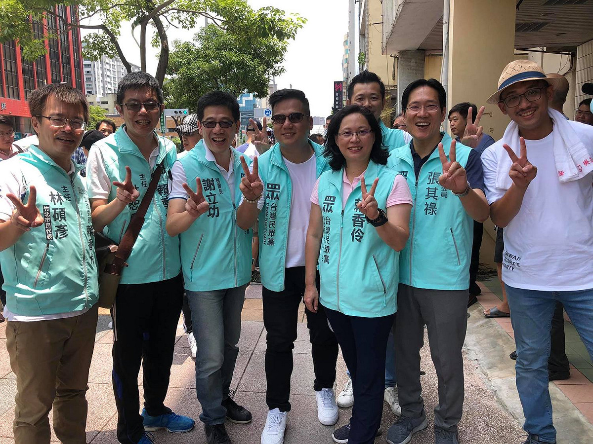 民眾黨本週末南下為候選人吳益政拼補選 圖:擷取自臉書