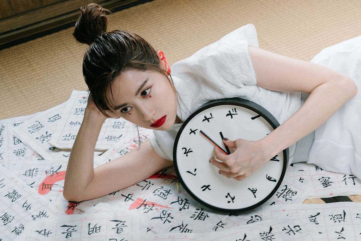 活動代言人林予晞專注投入形象廣告拍攝。 圖：台北市電影委員會/提供