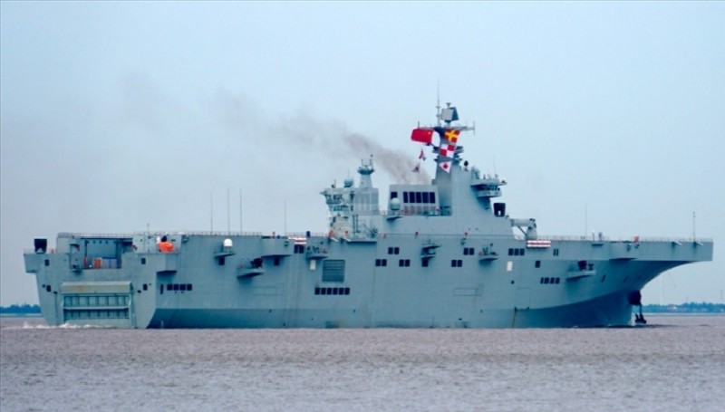 中國首艘075型兩棲攻擊艦5日開始海試，外界認為該艦作戰目標就是要拿來登陸台灣。 圖：翻攝微博