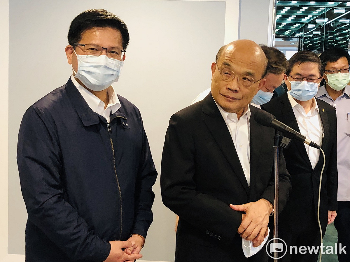 行政院長蘇貞昌今（10）天11:00臨時排行程赴中央氣象局視察前受訪。 圖：謝莉慧/攝