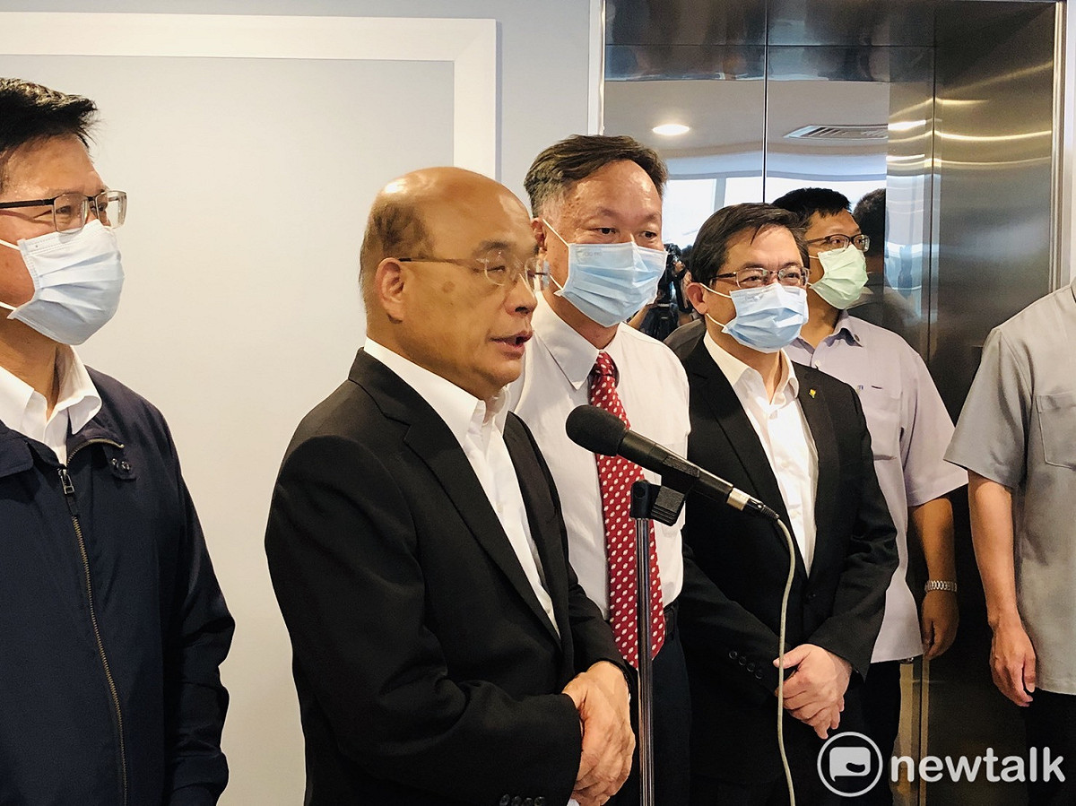 行政院長蘇貞昌今（10）天視察中央氣象局前受訪。 圖：謝莉慧/攝