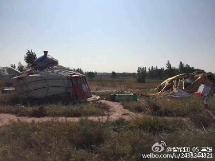 蒙古包被龍捲風夷為平地。 圖：翻攝自微博