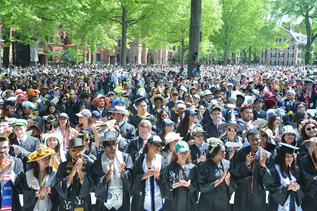 美國司法部表示，耶魯大學在大學生錄取過程中違反美國民權法，非法歧視亞裔美籍和白人申請人。耶魯大學發言人，「斷然否認」這些指控。 圖：取自耶魯大學臉書