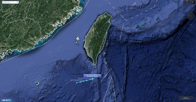 13日，美國海軍更派出P-8A海上巡邏機來到臺灣島以南海域，自西向東飛行了約40分鐘。 圖 : 翻攝自南海戰略態勢感知計畫