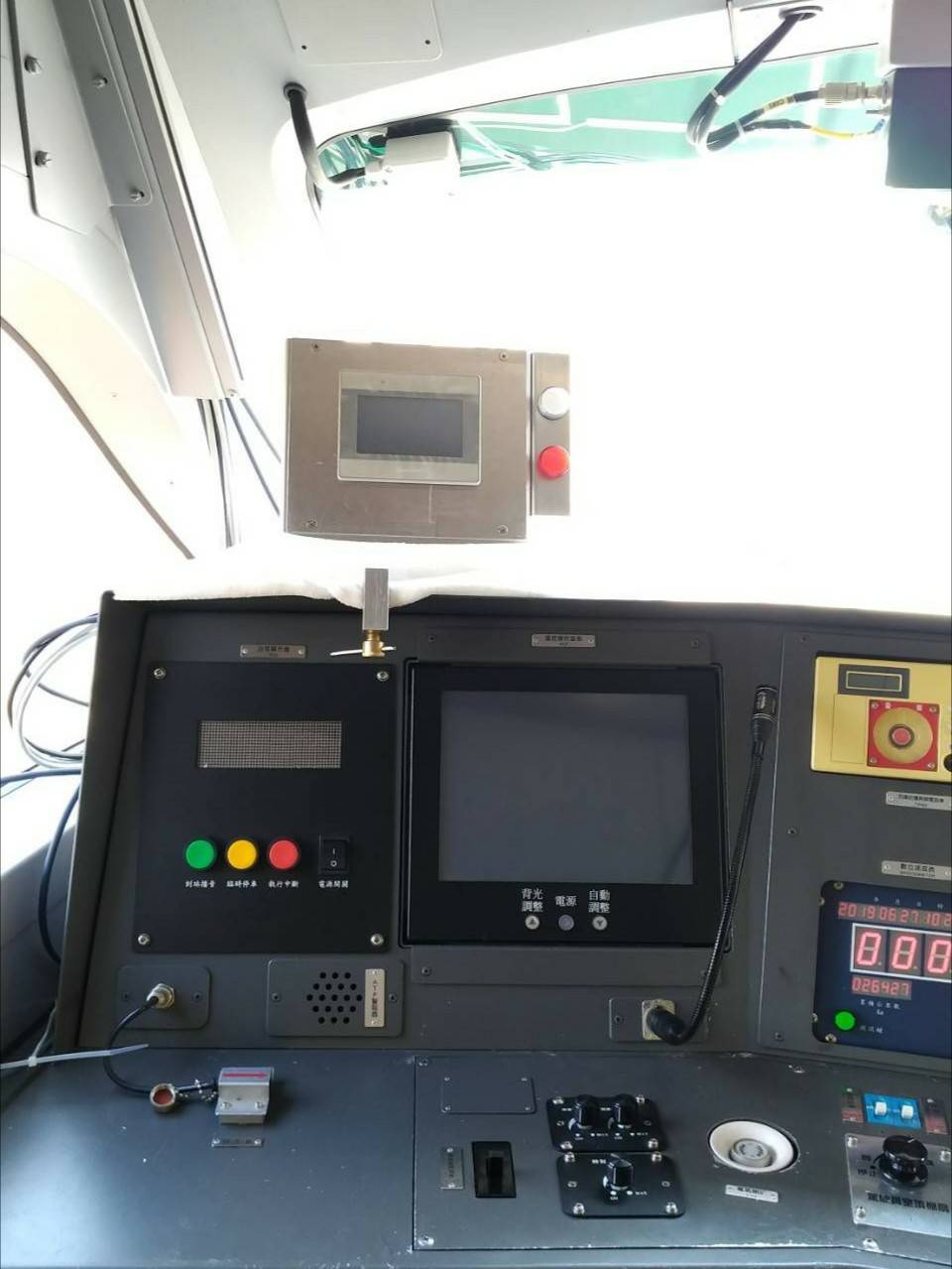 ATP限速備援系統測試。 圖：交通部臺灣鐵路管理局/提供