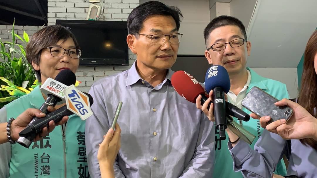 民眾黨高雄市長候選人吳益政。 圖：吳益政競選團隊 / 提供