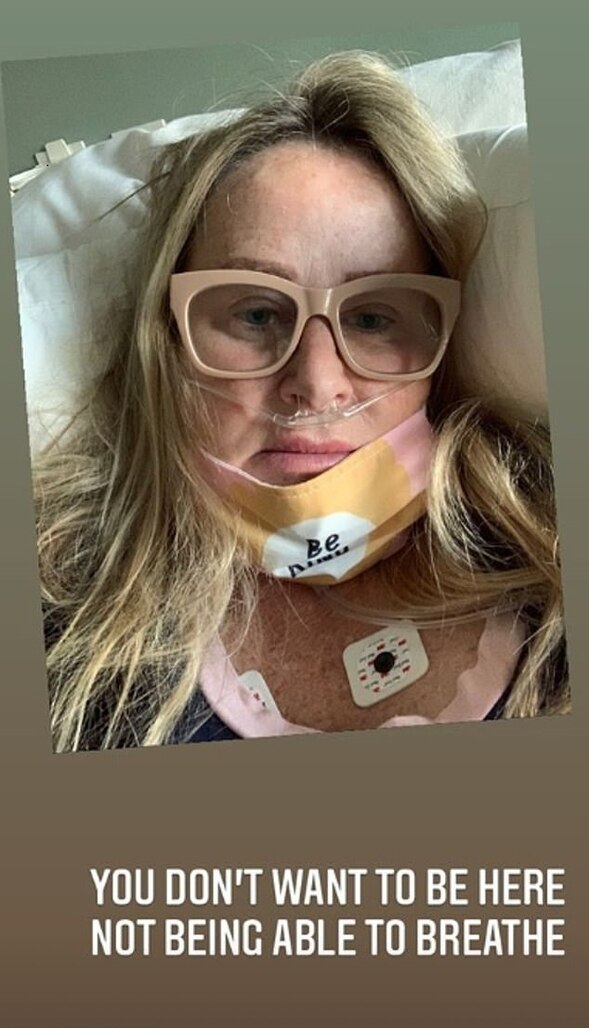 莎朗史東分享妹妹凱莉的狀況，並要求網友戴好口罩。 圖：翻攝自莎朗史東IG
