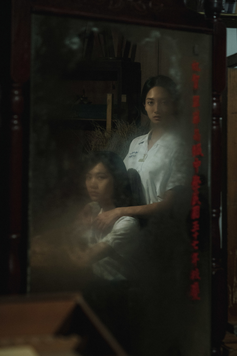 公視改編暢銷電玩IP《返校》影集，昨日公布前導預告後，今日再公布雙女主角的演員人選。 圖：公視/提供