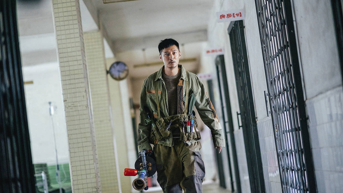余文樂在《怪物先生》中飾演能抓怪的「怪物先生」猛哥。 圖：索尼影業/提供