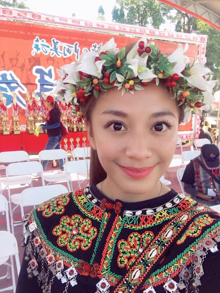 民視高雄記者阿布斯擁有魯凱族與布農族血統，即將出任高雄市政府原民會主委。 圖：擷取自洪布斯臉書