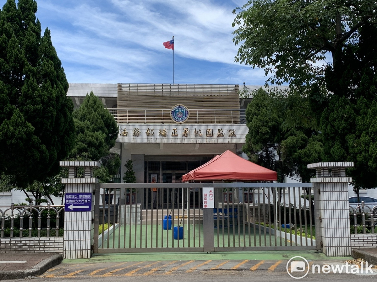 桃園弒母梁姓男子因涉另一件傷害案判拘役55天，昨晚由桃園地檢署發監執行。 圖：林昀真／攝