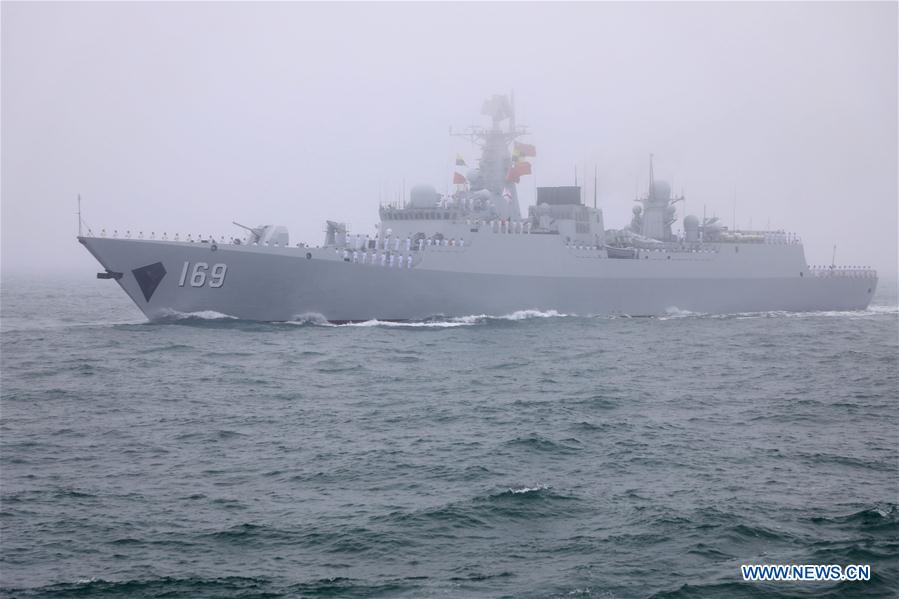解放軍今起一連四天在黃海進行大型實彈射擊演習。 圖：翻攝人民日報