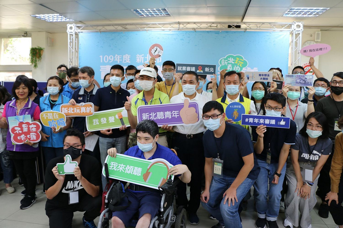 侯友宜出席三重青年就業公民審議。  圖：新北市勞工局 / 提供