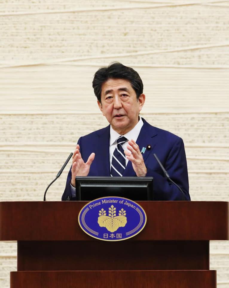日本首相安倍晉三到2020年8月24日止，已經連續在位2799天，創下日本憲政史上新紀錄。 圖：翻攝自日本首相官邸臉書