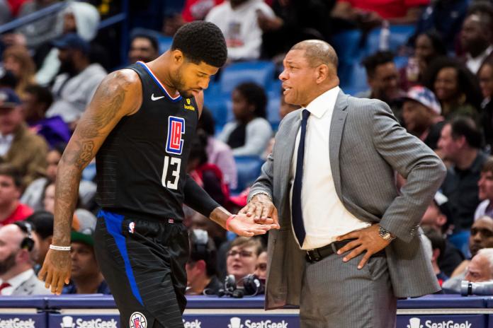 快艇明星前鋒 Paul George(左)，季後賽投籃表現低迷。 圖／美聯社／達志影像