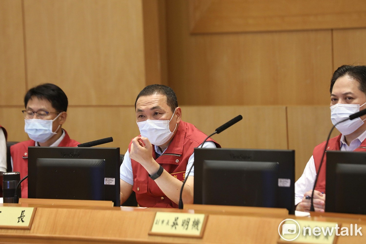 侯友宜建議中央應將公費流感疫苗接種期程提前，避免造成流感與新冠肺炎疫情的疑慮及混淆 圖：林昀真／攝